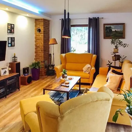 Nice In W/ Wifi And 3 Bedrooms Feriehus Lebcz